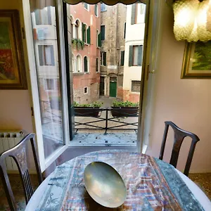 Apartment Ve.n.i.ce. Cera Casa Del Sol Italien